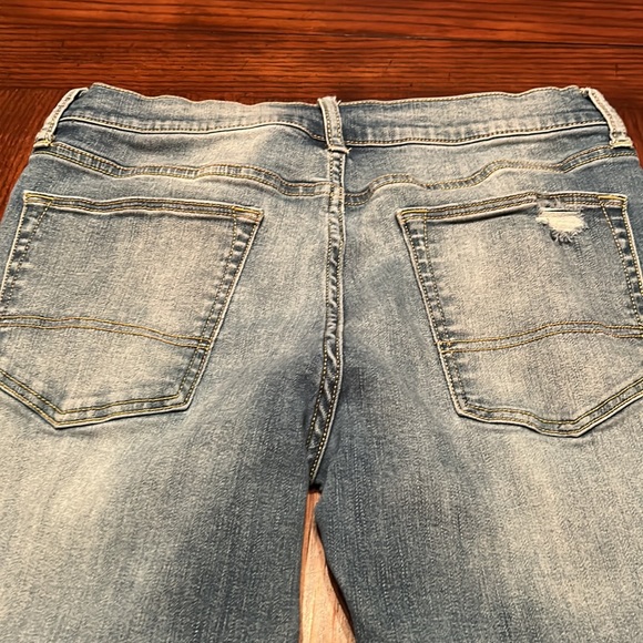 Arizona Ultra Flex Distressed Blue Jean Size 33 x 32 skinny - Picture 5 of 6